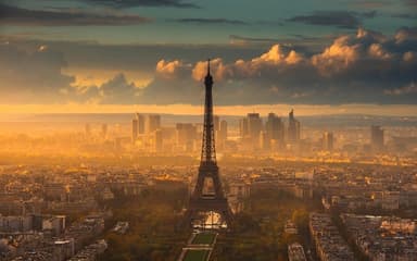 Утро в Париже